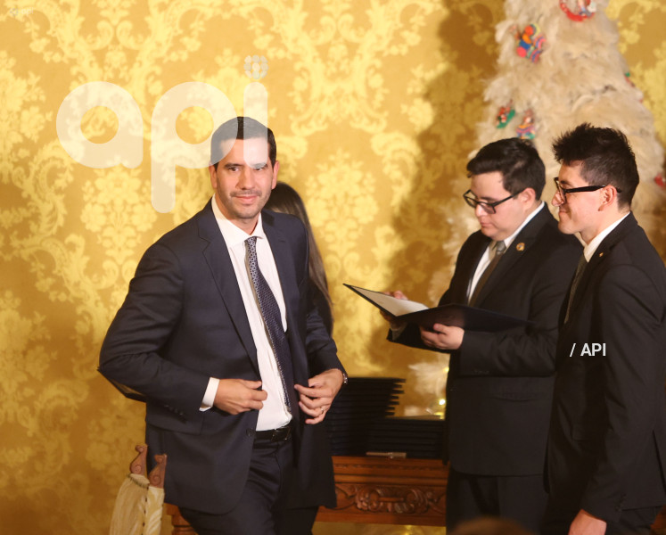 DANIEL NOBOA POSESIONA MINISTROS