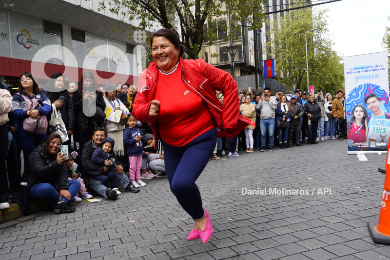 CARRERA DE TACONES