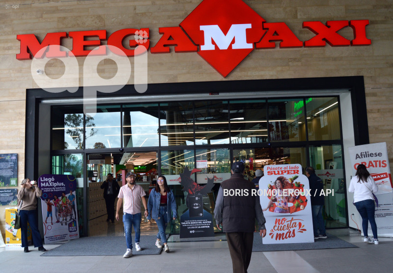 CUENCA-INAGURACION MEGAMAXI