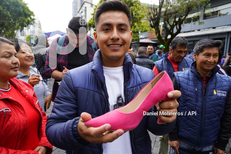 CARRERA DE TACONES