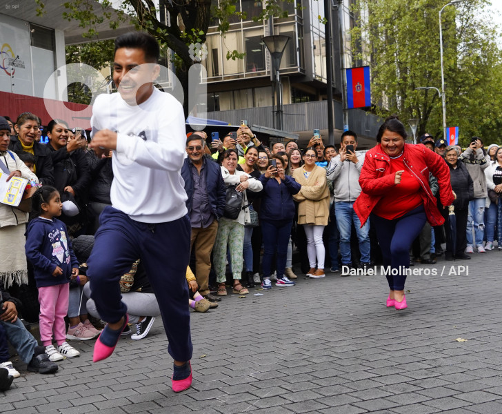 CARRERA DE TACONES