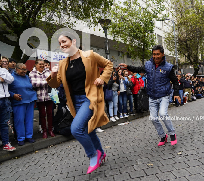 CARRERA DE TACONES