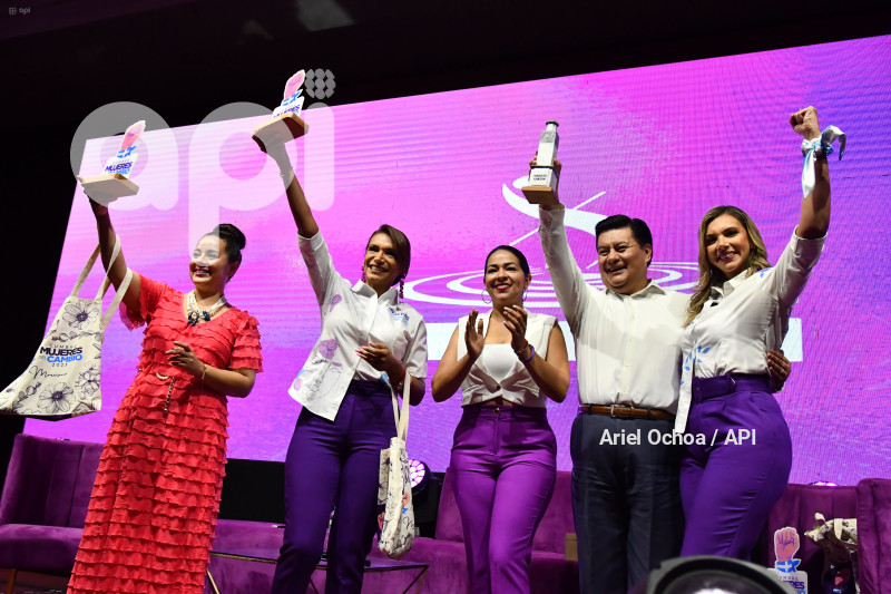 MANTA-CUMBRE-NO-VIOLENCIA-MUJER