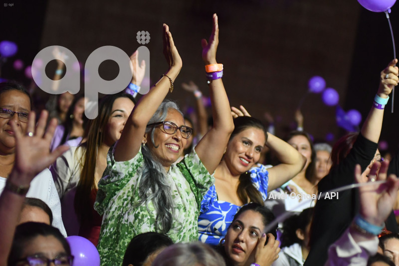 MANTA-CUMBRE-NO-VIOLENCIA-MUJER