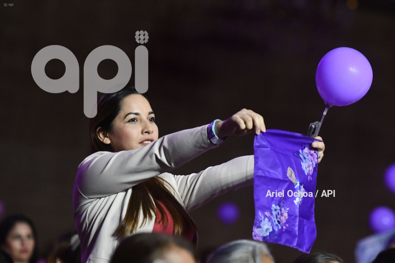 MANTA-CUMBRE-NO-VIOLENCIA-MUJER