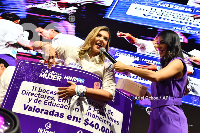 MANTA-CUMBRE-NO-VIOLENCIA-MUJER