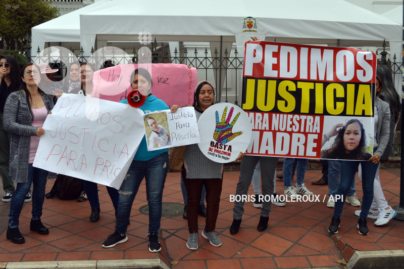 CUENCA-PLANTON-JUSTICIA PARA PRISCILA