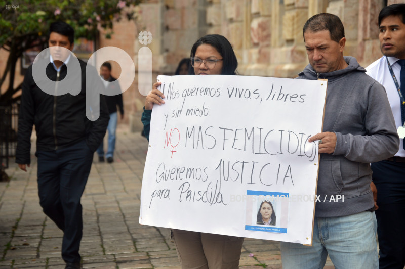 CUENCA-PLANTON-JUSTICIA PARA PRISCILA
