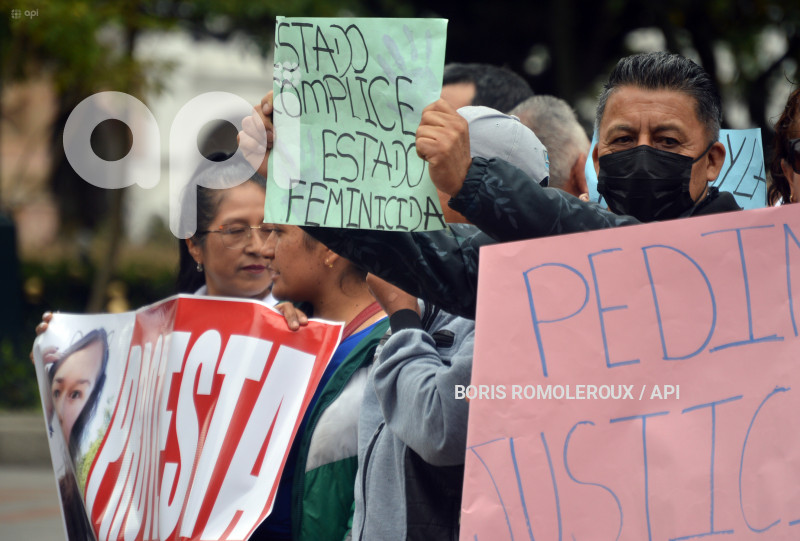 CUENCA-PLANTON-JUSTICIA PARA PRISCILA