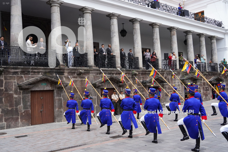 CAMBION DE GUARDIA VERONICA ABAD