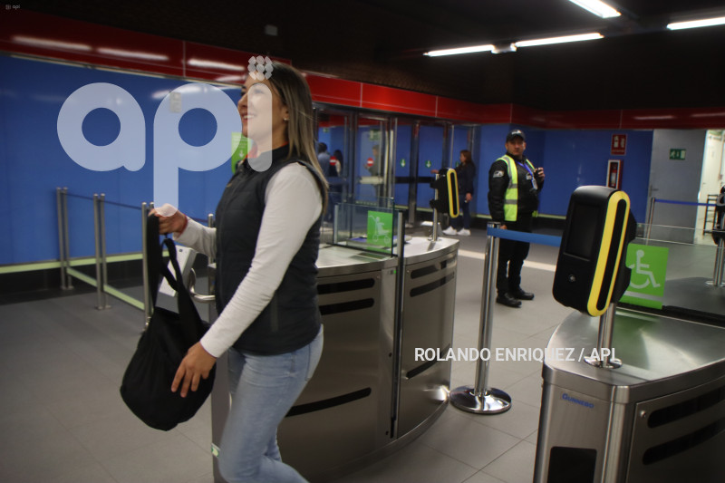 PRUEBAS-METRO-QUITO