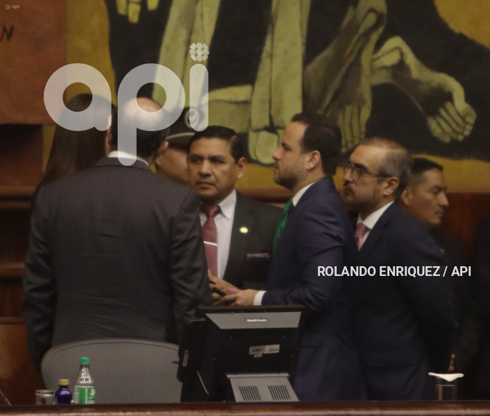 POSESION-CONTRALOR-MAURICIO-TORRES
