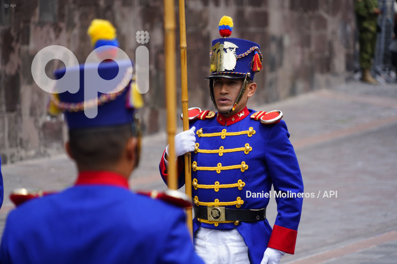 CAMBION DE GUARDIA VERONICA ABAD