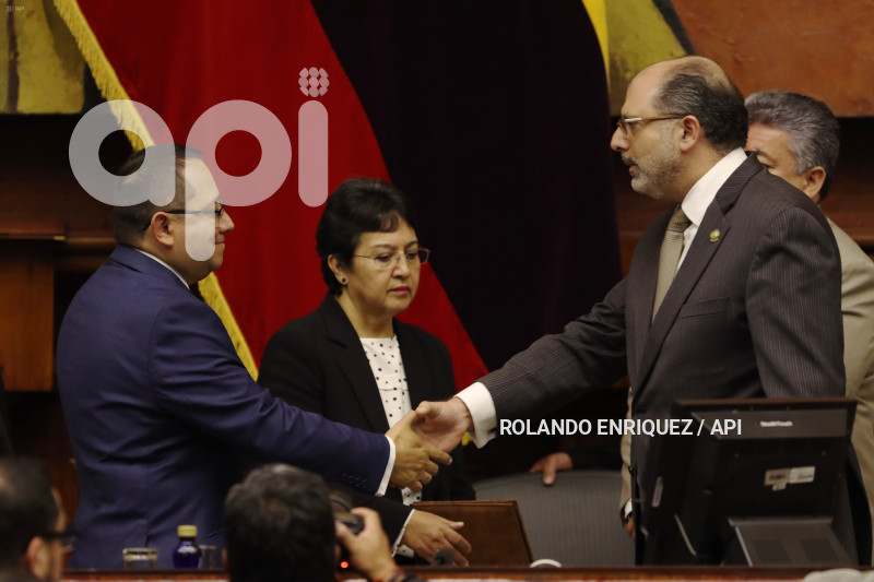 POSESION-CONTRALOR-MAURICIO-TORRES