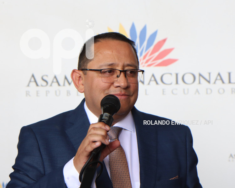 POSESION-CONTRALOR-MAURICIO-TORRES