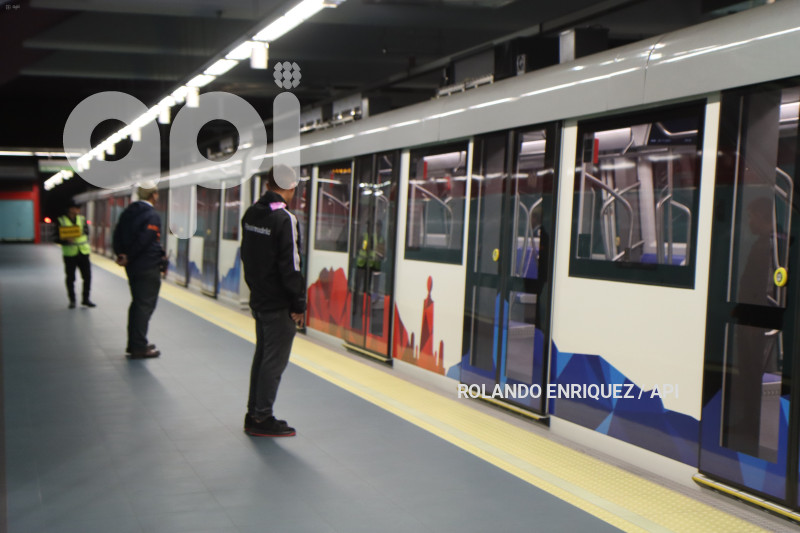 PRUEBAS-METRO-QUITO