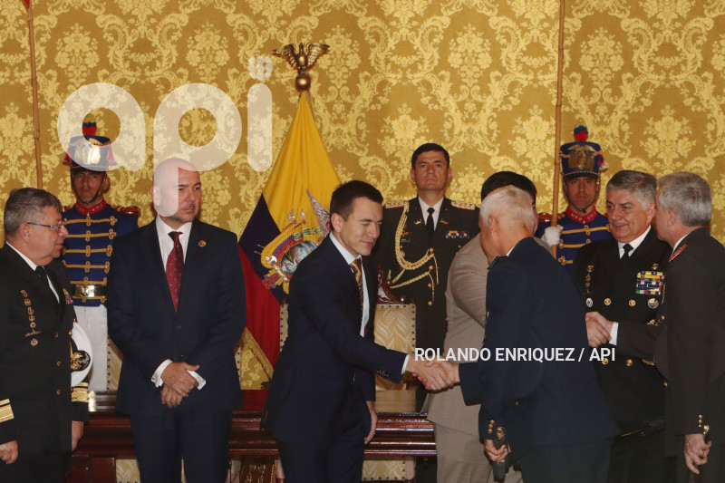 NOBOA-POSESION-ALTO-MANDO-MILITAR