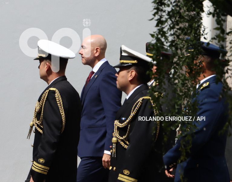 NOBOA-POSESION-ALTO-MANDO-MILITAR