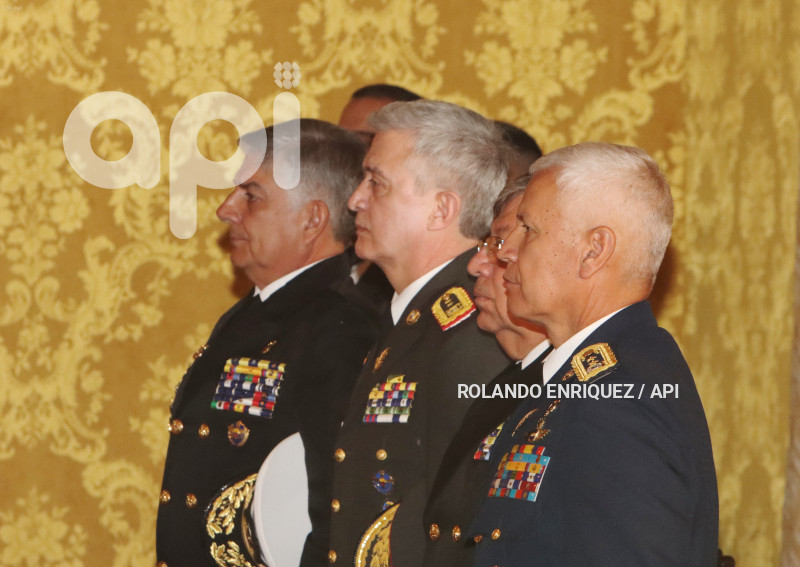 NOBOA-POSESION-ALTO-MANDO-MILITAR