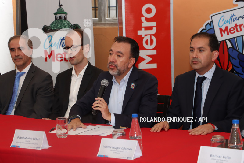 RUEDA-PRENSA-INICIO-OPRACIONES-METRO-QUITO
