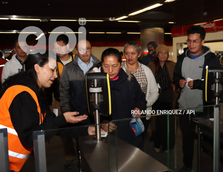 PRIMER-DIA-OPERACION-METRO-QUITO