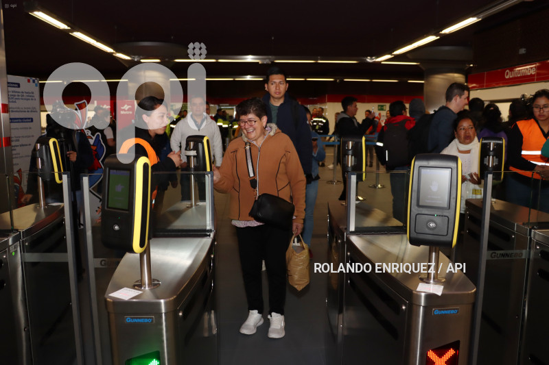 PRIMER-DIA-OPERACION-METRO-QUITO