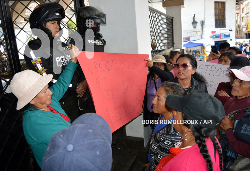 CUENCA-PROTESTA MORADORES VICTORIA TARQUI-QUINGEO