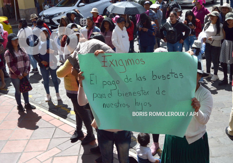 CUENCA-PROTESTA MORADORES VICTORIA TARQUI-QUINGEO