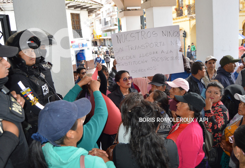 CUENCA-PROTESTA MORADORES VICTORIA TARQUI-QUINGEO