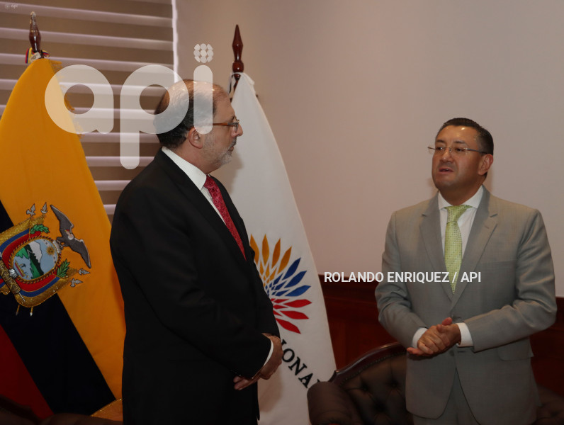 REUNION-PRESIDENTES-KRONFLE-SAQUICELA