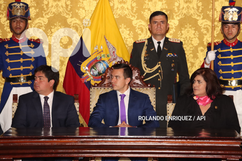NOBOA-POSESION-GOBERNADORES