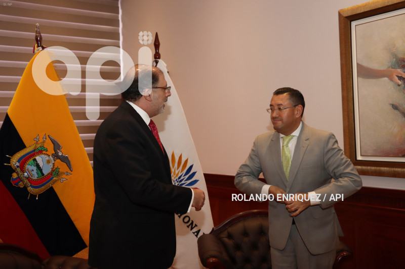 REUNION-PRESIDENTES-KRONFLE-SAQUICELA