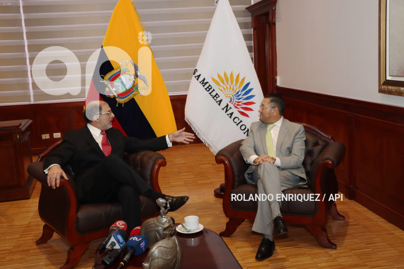 REUNION-PRESIDENTES-KRONFLE-SAQUICELA