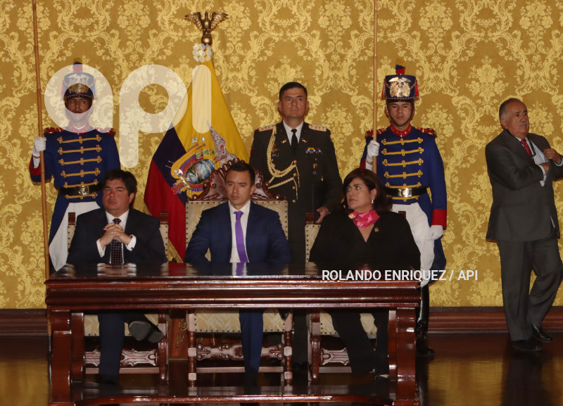 NOBOA-POSESION-GOBERNADORES