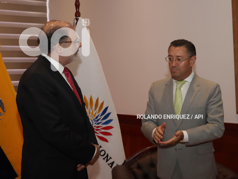 REUNION-PRESIDENTES-KRONFLE-SAQUICELA