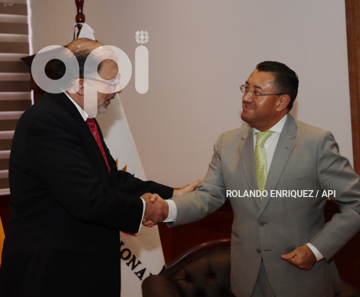 REUNION-PRESIDENTES-KRONFLE-SAQUICELA