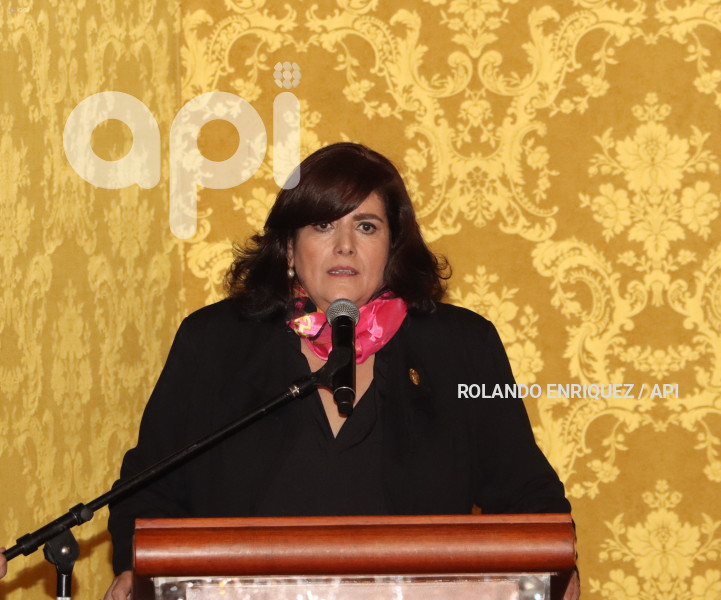 NOBOA-POSESION-GOBERNADORES