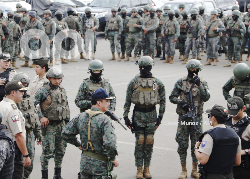 GYE-OPERATIVOS POLICIA-MILITARES