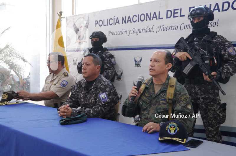 GYE-OPERATIVOS POLICIA-MILITARES