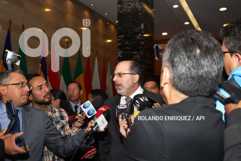 CAL-APRUEBA-JUICIO-POLITICO-DIANA-SALAZAR
