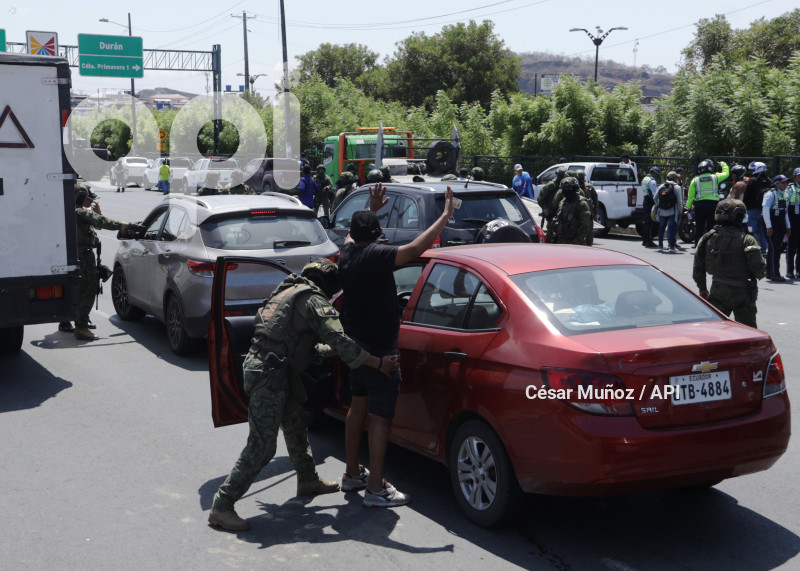GYE-OPERATIVO MILITAR PUENTE 1