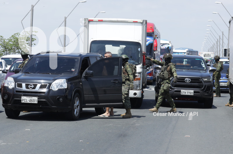 GYE-OPERATIVO MILITAR PUENTE 1