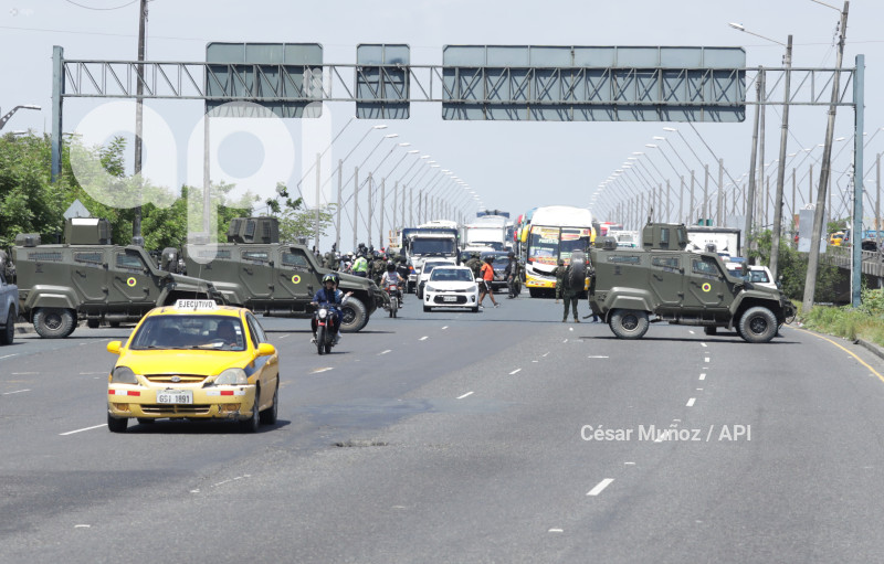 GYE-OPERATIVO MILITAR PUENTE 1