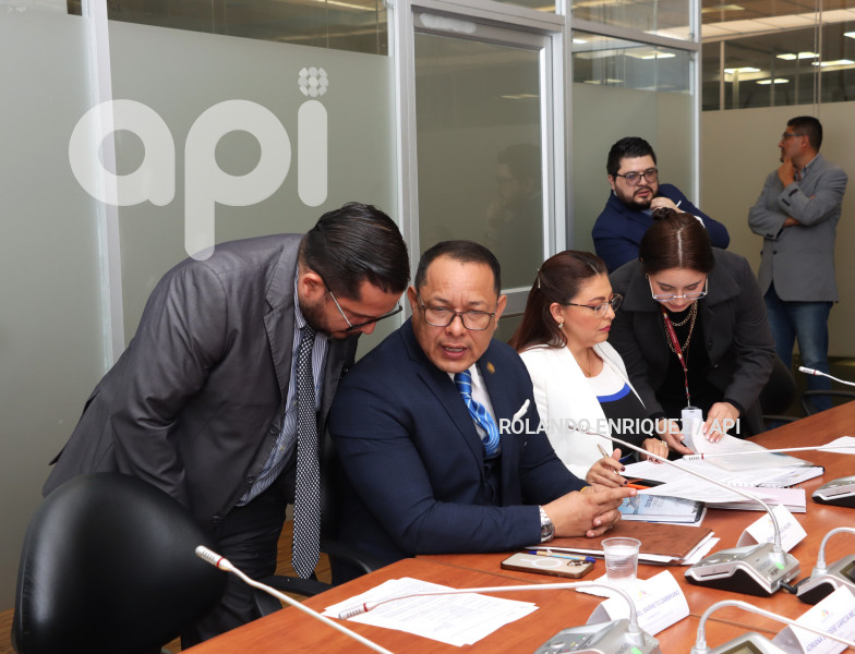 ASAMBLEA-EX-MINISTRO-SANTOS-FISCALIZACION