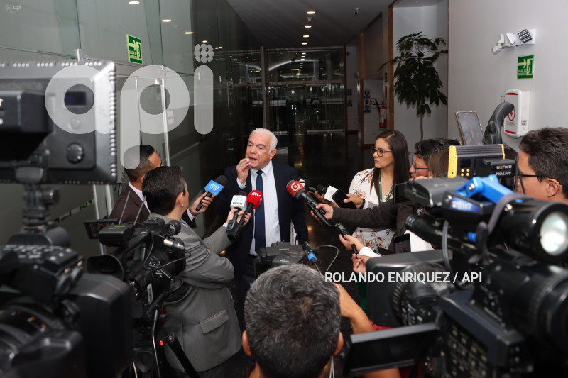 ASAMBLEA-EX-MINISTRO-SANTOS-FISCALIZACION