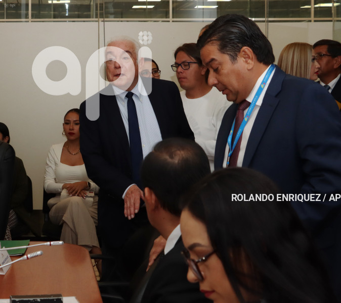 ASAMBLEA-EX-MINISTRO-SANTOS-FISCALIZACION