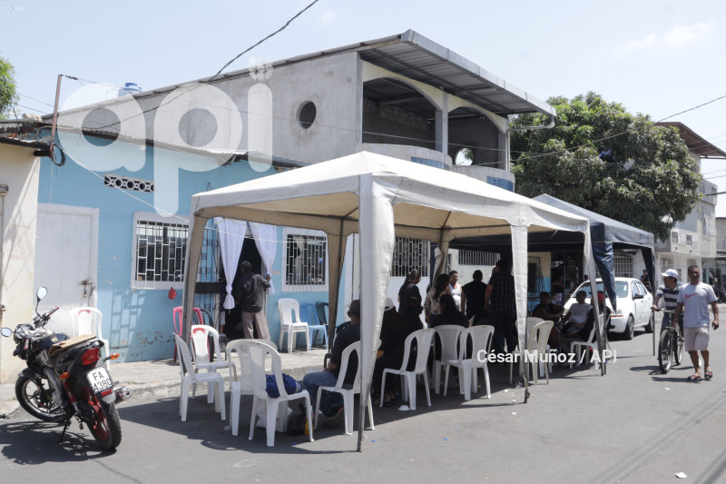 GYE-VELORIO MENORES ASESINADOS