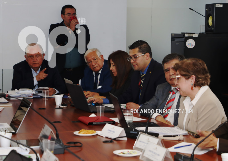 COMISION-TRABAJO-ATAMAINT-MIN-IVONNE-NUNEZ