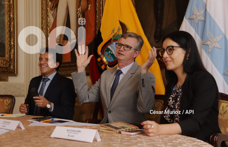 GYE-CONVERSATORIO MINISTRO ECONOMIA