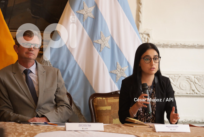 GYE-CONVERSATORIO MINISTRO ECONOMIA